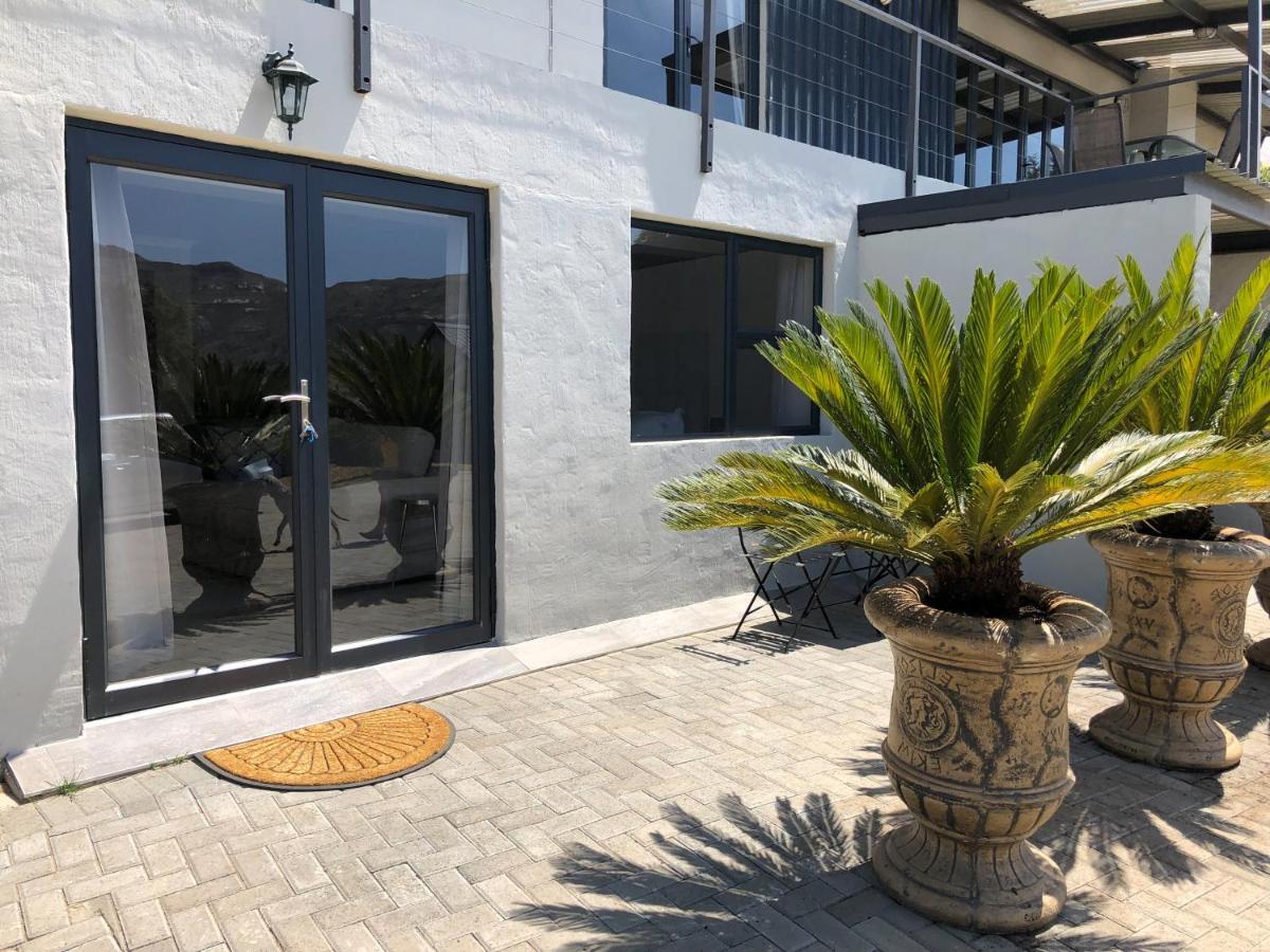 Lola'S Self Catering Accommodation Clarens Exterior photo