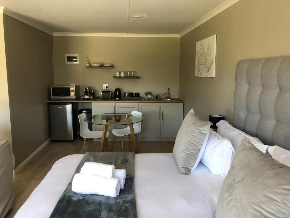 Lola'S Self Catering Accommodation Clarens Exterior photo